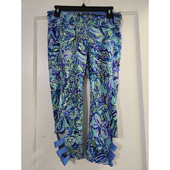 Lilly Pulitzer Pants - Lilly Pulitzer Luxletic Weekender Crop Leggings Bennet Blue Sneak a Beek Size L